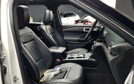 Ford Explorer VI, 2022 год, 7 фотография