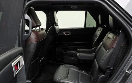 Ford Explorer VI, 2022 год, 8 фотография