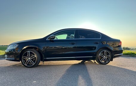 Volkswagen Passat B7, 2011 год, 1 280 000 рублей, 2 фотография