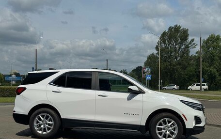 Chevrolet Equinox III, 2022 год, 1 700 000 рублей, 3 фотография