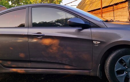 Hyundai Solaris II рестайлинг, 2015 год, 920 000 рублей, 4 фотография