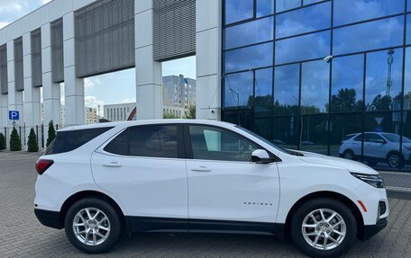 Chevrolet Equinox III, 2022 год, 1 700 000 рублей, 6 фотография