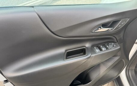 Chevrolet Equinox III, 2022 год, 1 700 000 рублей, 14 фотография