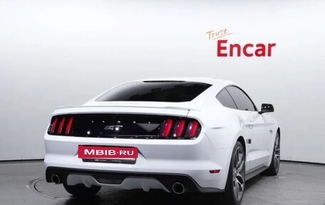 Ford Mustang VI рестайлинг, 2022 год, 2 920 000 рублей, 4 фотография