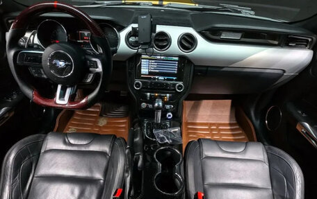 Ford Mustang VI рестайлинг, 2022 год, 2 950 000 рублей, 5 фотография