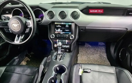 Ford Mustang VI рестайлинг, 2022 год, 2 920 000 рублей, 5 фотография