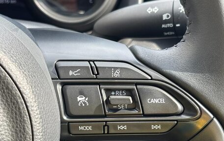 Toyota Yaris Cross, 2022 год, 1 880 000 рублей, 12 фотография