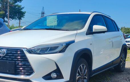 Toyota Yaris Cross, 2022 год, 2 060 000 рублей, 3 фотография