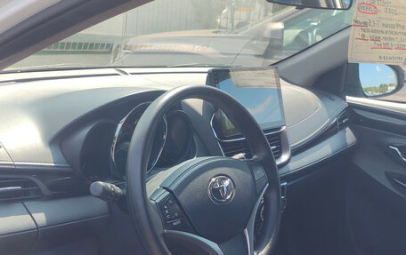 Toyota Yaris Cross, 2022 год, 2 060 000 рублей, 17 фотография
