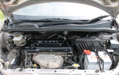 Toyota Ipsum II, 2003 год, 698 000 рублей, 14 фотография