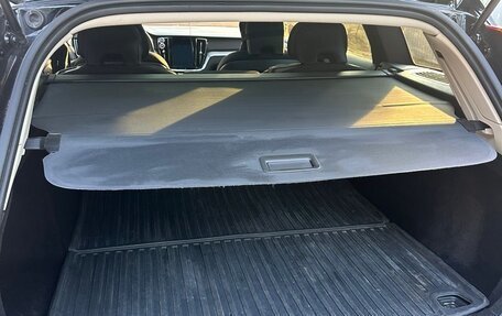 Volvo V60 Cross Country II, 2019 год, 3 450 000 рублей, 12 фотография