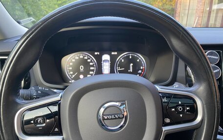 Volvo V60 Cross Country II, 2019 год, 3 450 000 рублей, 17 фотография