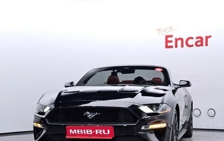 Ford Mustang VI рестайлинг, 2022 год, 2 900 000 рублей, 2 фотография