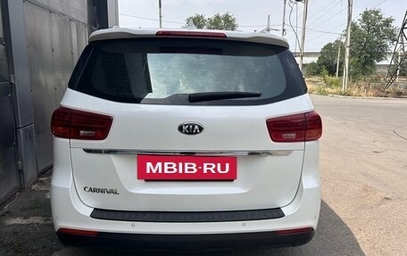 KIA Carnival III, 2020 год, 3 050 000 рублей, 2 фотография