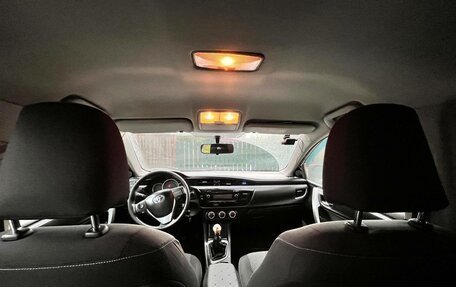 Toyota Corolla, 2013 год, 950 000 рублей, 13 фотография