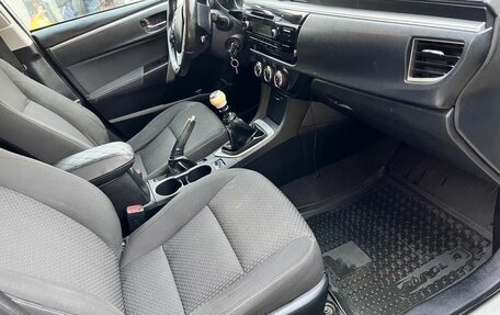 Toyota Corolla, 2013 год, 950 000 рублей, 14 фотография