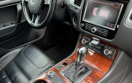 Volkswagen Touareg III, 2011 год, 1 890 000 рублей, 11 фотография
