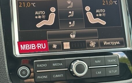 Volkswagen Touareg III, 2011 год, 1 890 000 рублей, 13 фотография