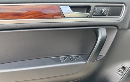 Volkswagen Touareg III, 2011 год, 1 890 000 рублей, 15 фотография