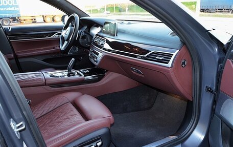 BMW 7 серия, 2021 год, 11 000 000 рублей, 15 фотография