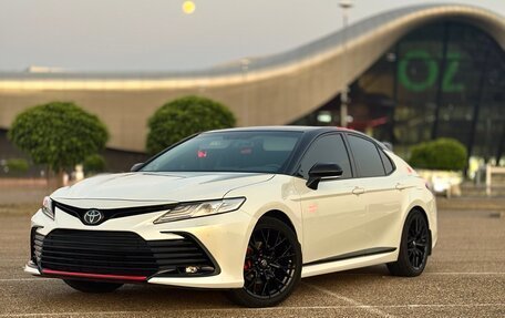 Toyota Camry, 2021 год, 3 700 000 рублей, 1 фотография