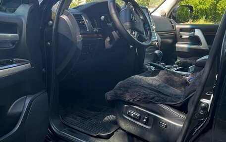 Toyota Land Cruiser 200, 2020 год, 7 800 000 рублей, 4 фотография