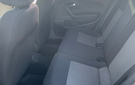 Volkswagen Polo VI (EU Market), 2011 год, 600 000 рублей, 11 фотография