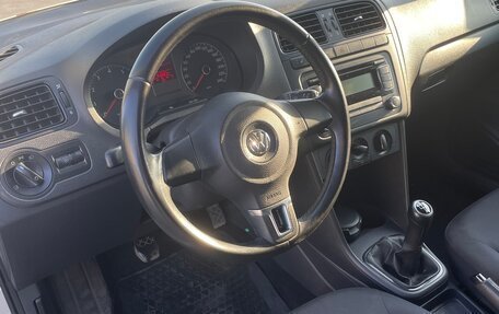 Volkswagen Polo VI (EU Market), 2011 год, 600 000 рублей, 9 фотография