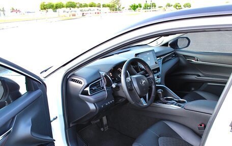 Toyota Camry, 2021 год, 3 700 000 рублей, 6 фотография