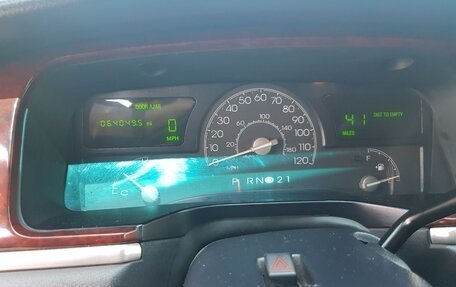 Lincoln Town Car III рестайлинг, 2004 год, 590 000 рублей, 23 фотография