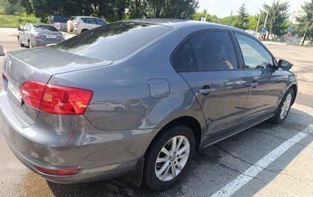 Volkswagen Jetta VI, 2011 год, 799 999 рублей, 2 фотография