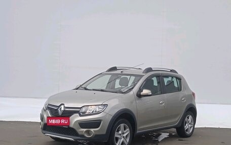 Renault Sandero II рестайлинг, 2016 год, 900 000 рублей, 1 фотография
