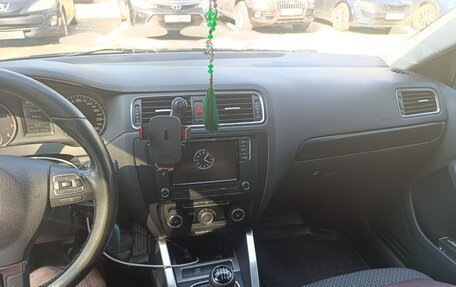 Volkswagen Jetta VI, 2011 год, 799 999 рублей, 5 фотография