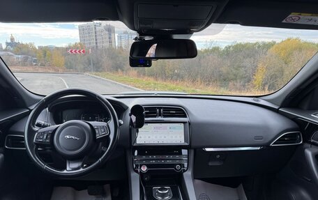 Jaguar F-Pace, 2016 год, 2 150 000 рублей, 11 фотография