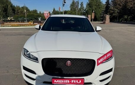 Jaguar F-Pace, 2016 год, 2 150 000 рублей, 8 фотография