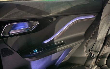 Jaguar F-Pace, 2016 год, 2 150 000 рублей, 23 фотография