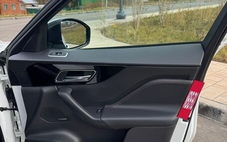 Jaguar F-Pace, 2016 год, 2 150 000 рублей, 22 фотография