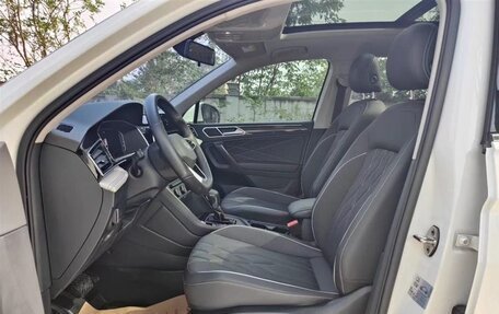 Volkswagen Tiguan II, 2023 год, 2 390 099 рублей, 8 фотография