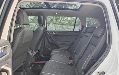 Volkswagen Tiguan II, 2023 год, 2 390 099 рублей, 13 фотография