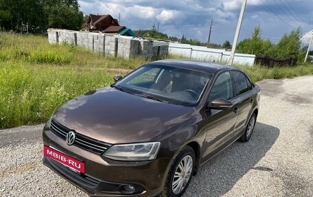 Volkswagen Jetta VI, 2013 год, 1 200 000 рублей, 4 фотография