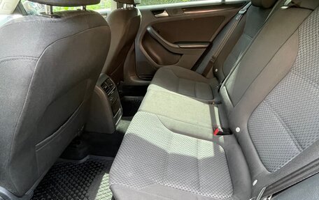 Volkswagen Jetta VI, 2013 год, 1 200 000 рублей, 20 фотография