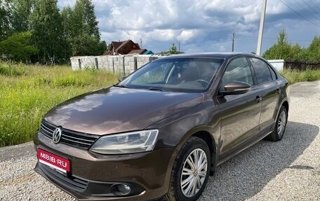 Volkswagen Jetta VI, 2013 год, 1 200 000 рублей, 14 фотография
