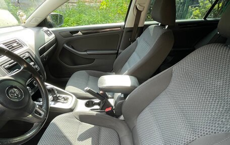 Volkswagen Jetta VI, 2013 год, 1 200 000 рублей, 25 фотография