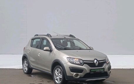 Renault Sandero II рестайлинг, 2016 год, 900 000 рублей, 3 фотография