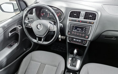 Volkswagen Polo VI (EU Market), 2016 год, 1 129 000 рублей, 18 фотография