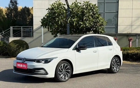 Volkswagen Golf VIII, 2021 год, 1 455 000 рублей, 1 фотография