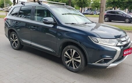Mitsubishi Outlander III рестайлинг 3, 2018 год, 1 750 000 рублей, 1 фотография