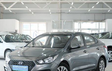 Hyundai Solaris II рестайлинг, 2018 год, 869 000 рублей, 3 фотография