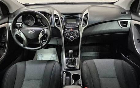 Hyundai i30 II рестайлинг, 2013 год, 870 000 рублей, 11 фотография