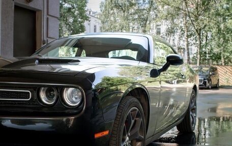 Dodge Challenger III рестайлинг 2, 2019 год, 3 900 000 рублей, 7 фотография